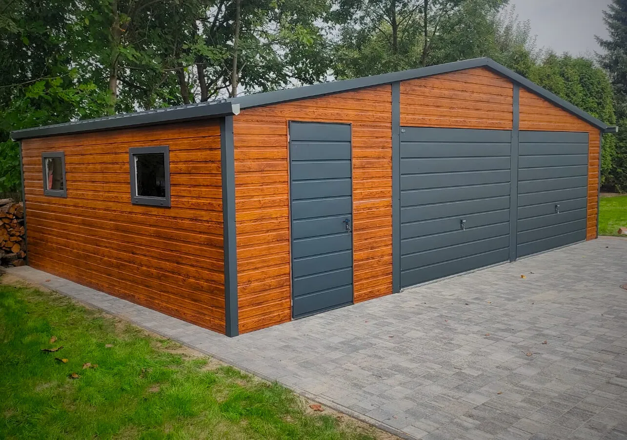 garaz_blaszany_8x6m_z_pomieszczeniem